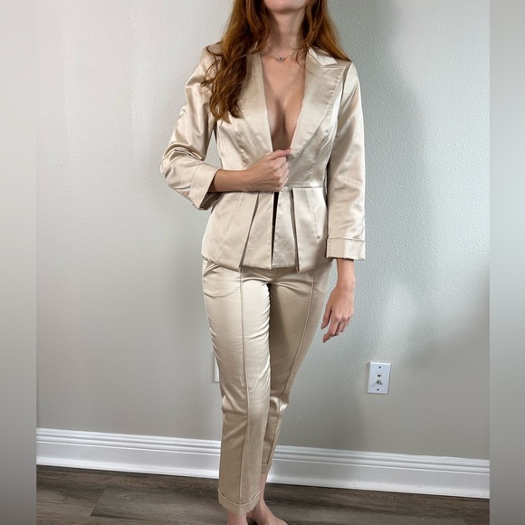 Bebe Matching Suit with Capri Pants - Picture 1 of 14